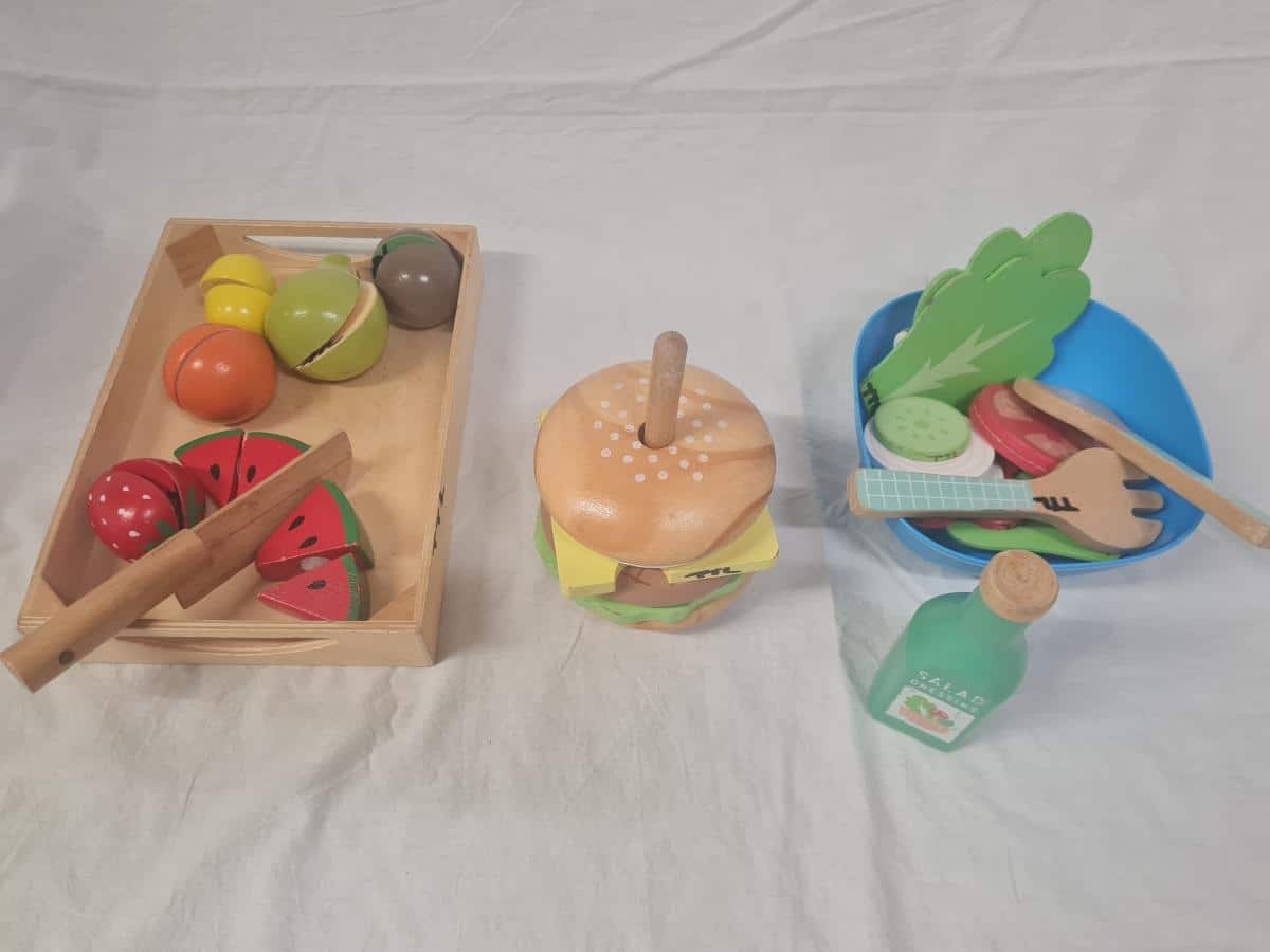 Wooden Burger and Salad Set