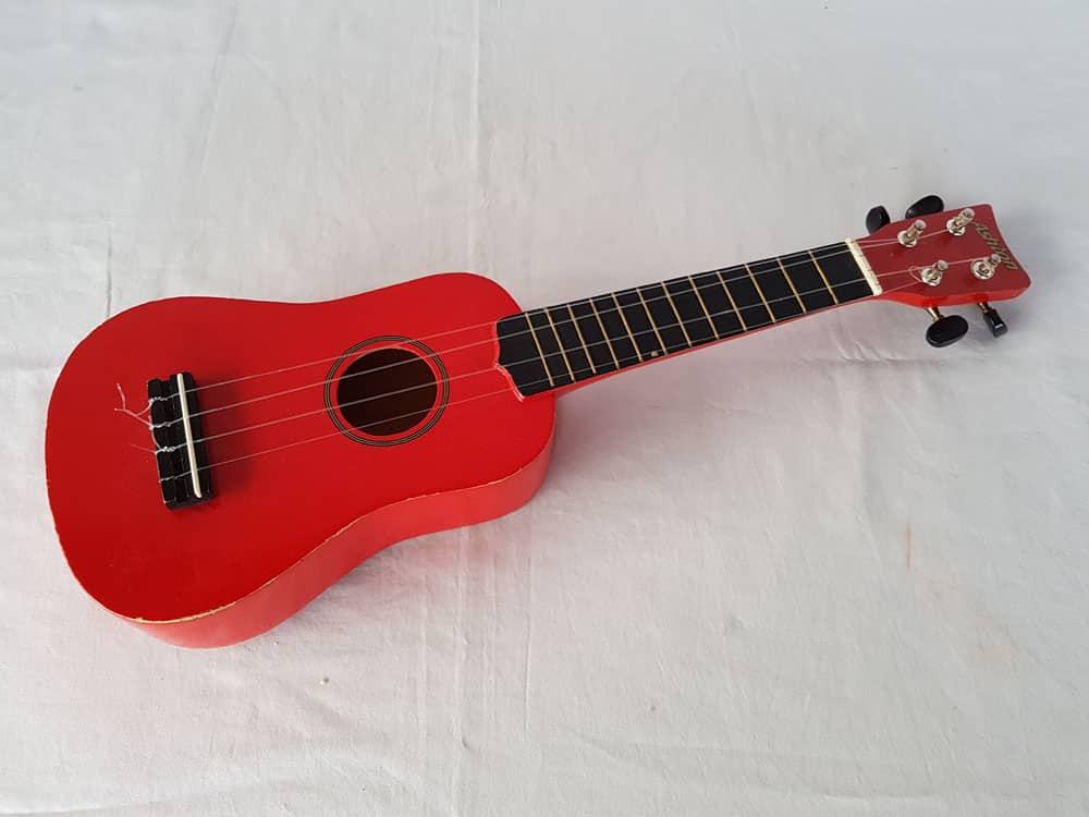 Ukulele (red)