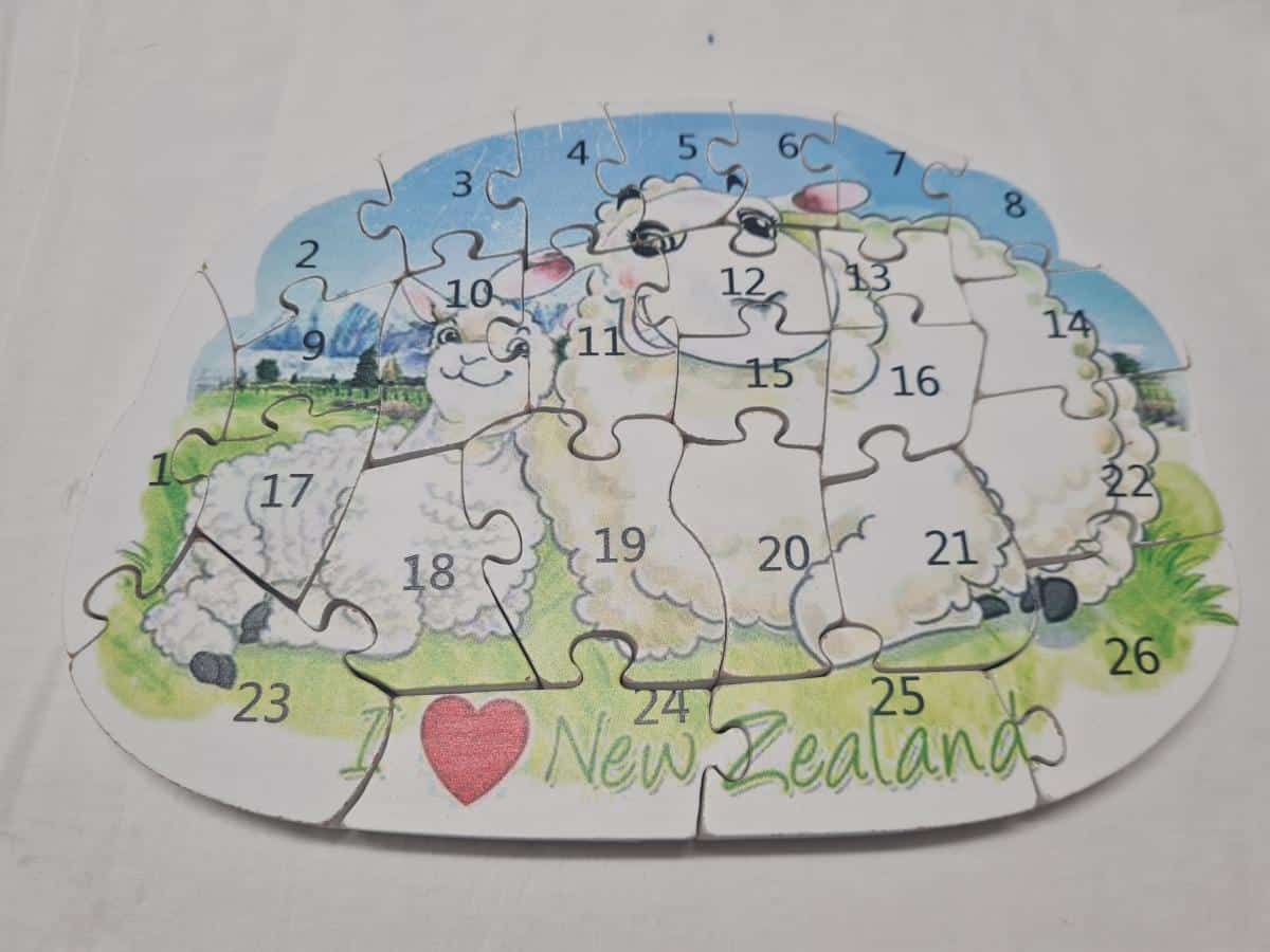 New Zealand Sheep puzzle - 26 piece