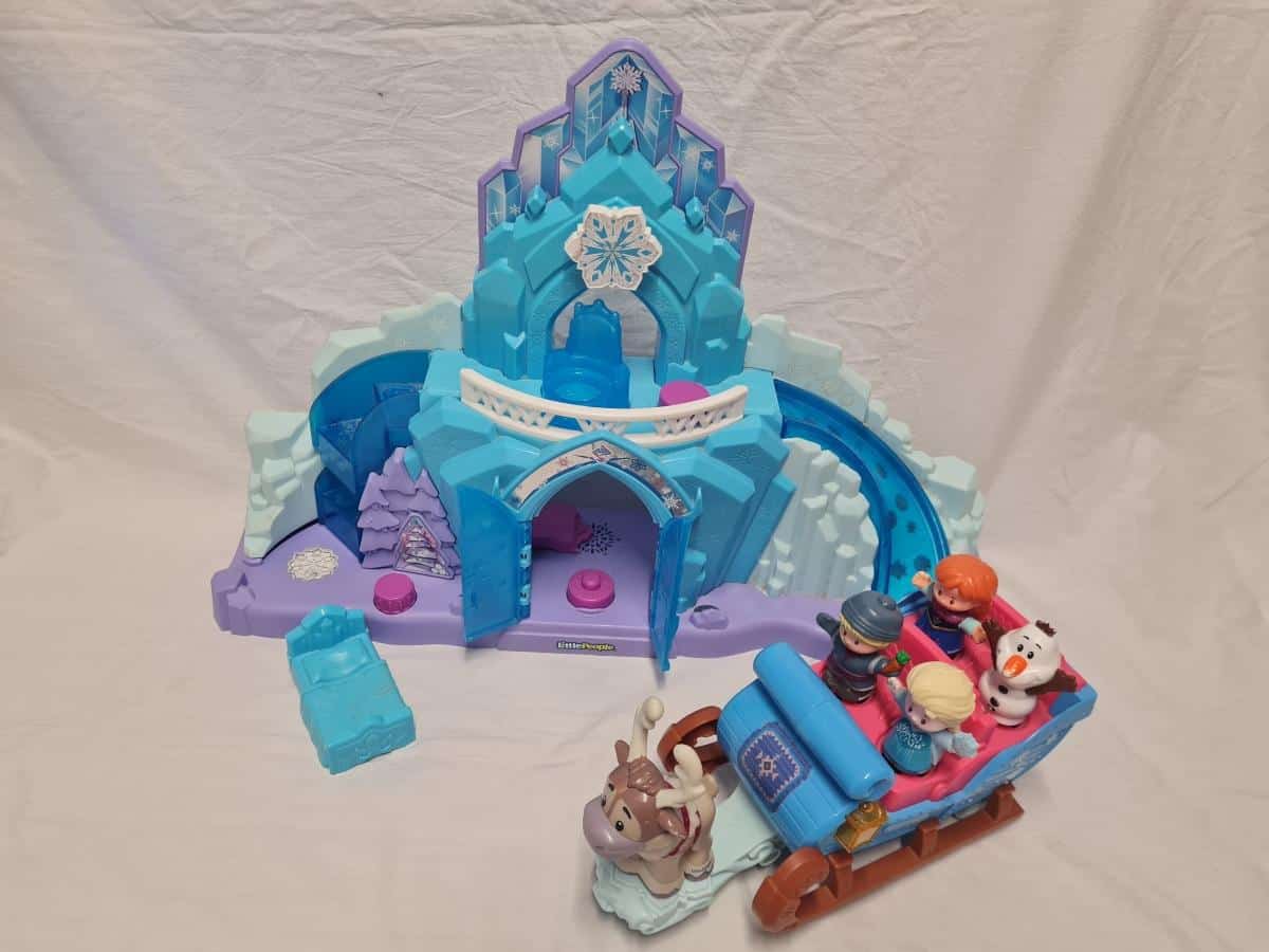 Elsa`s Ice Palace (Frozen)