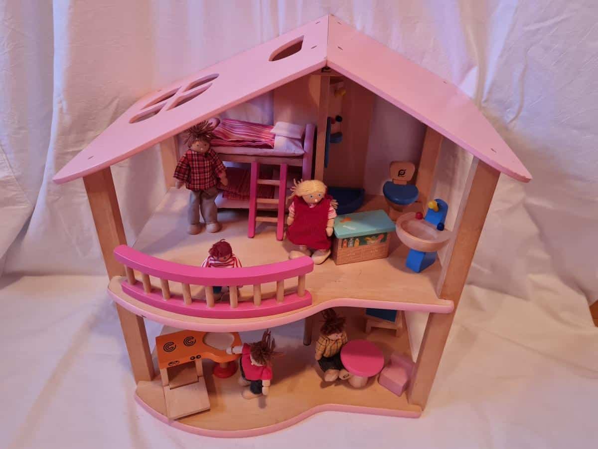 Pintoy Wooden Doll House