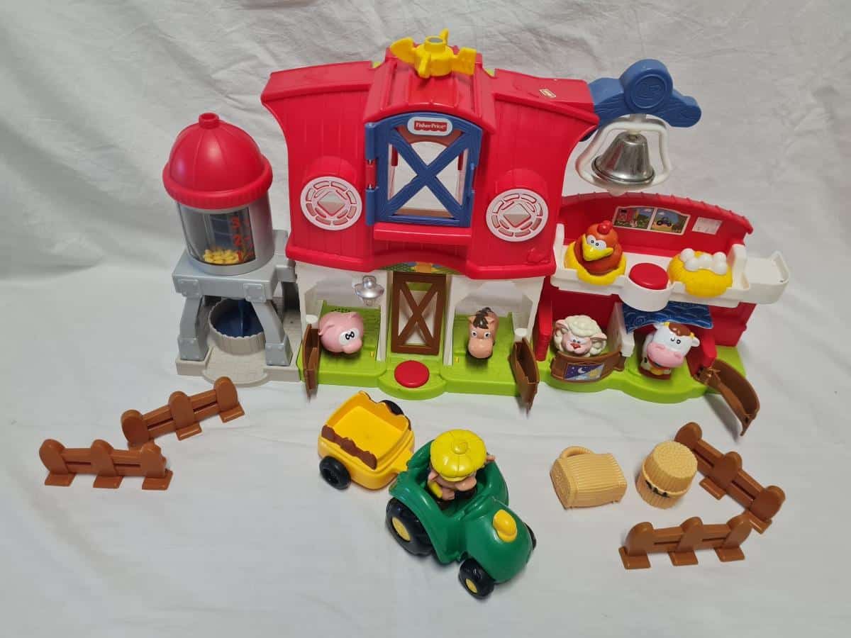 Little People Caring For Animals Play Set