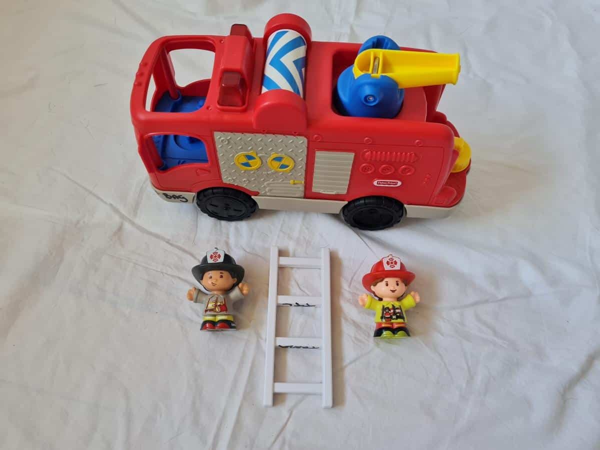 Fisher Price Little People Helping Others Fire Truck