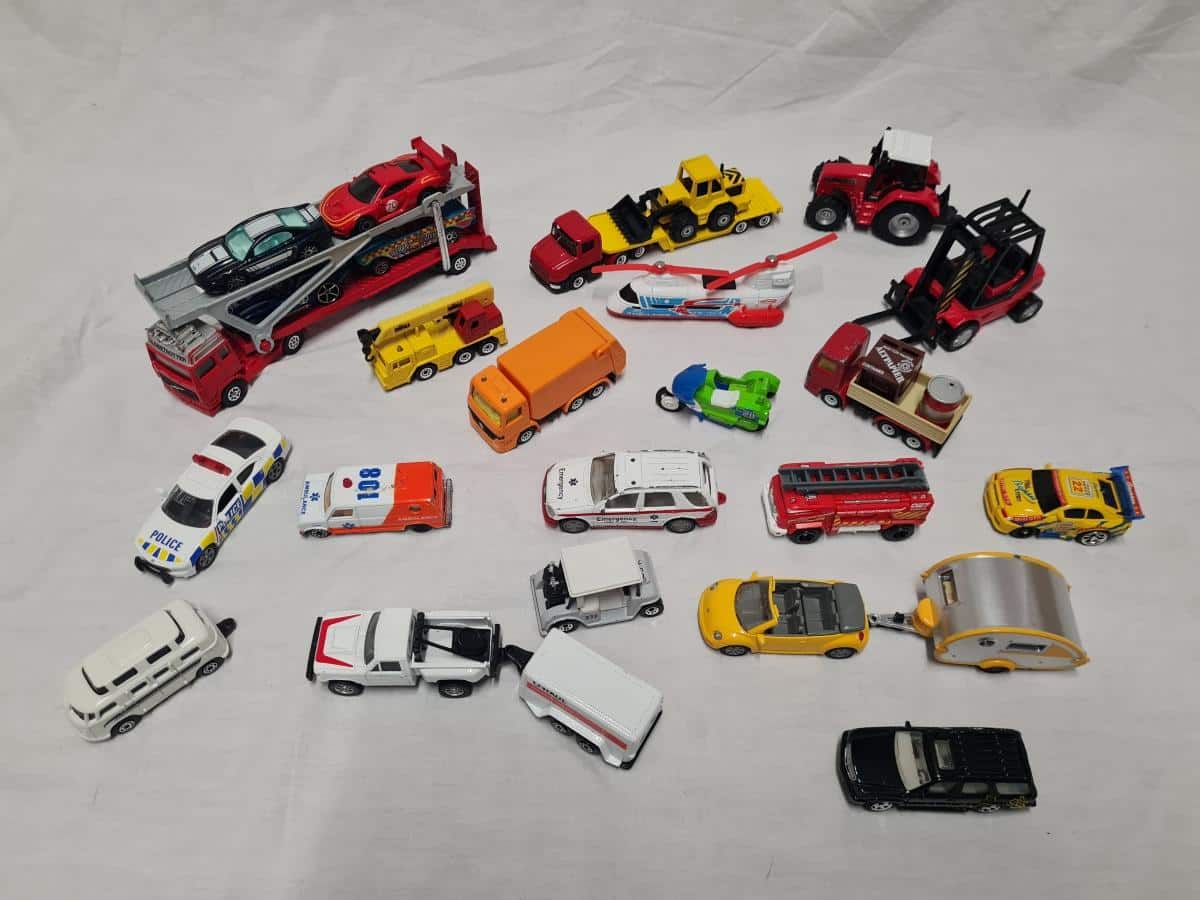 Diecast Vehicle set - Hot Wheels, Maisto, Matchbox & Siku