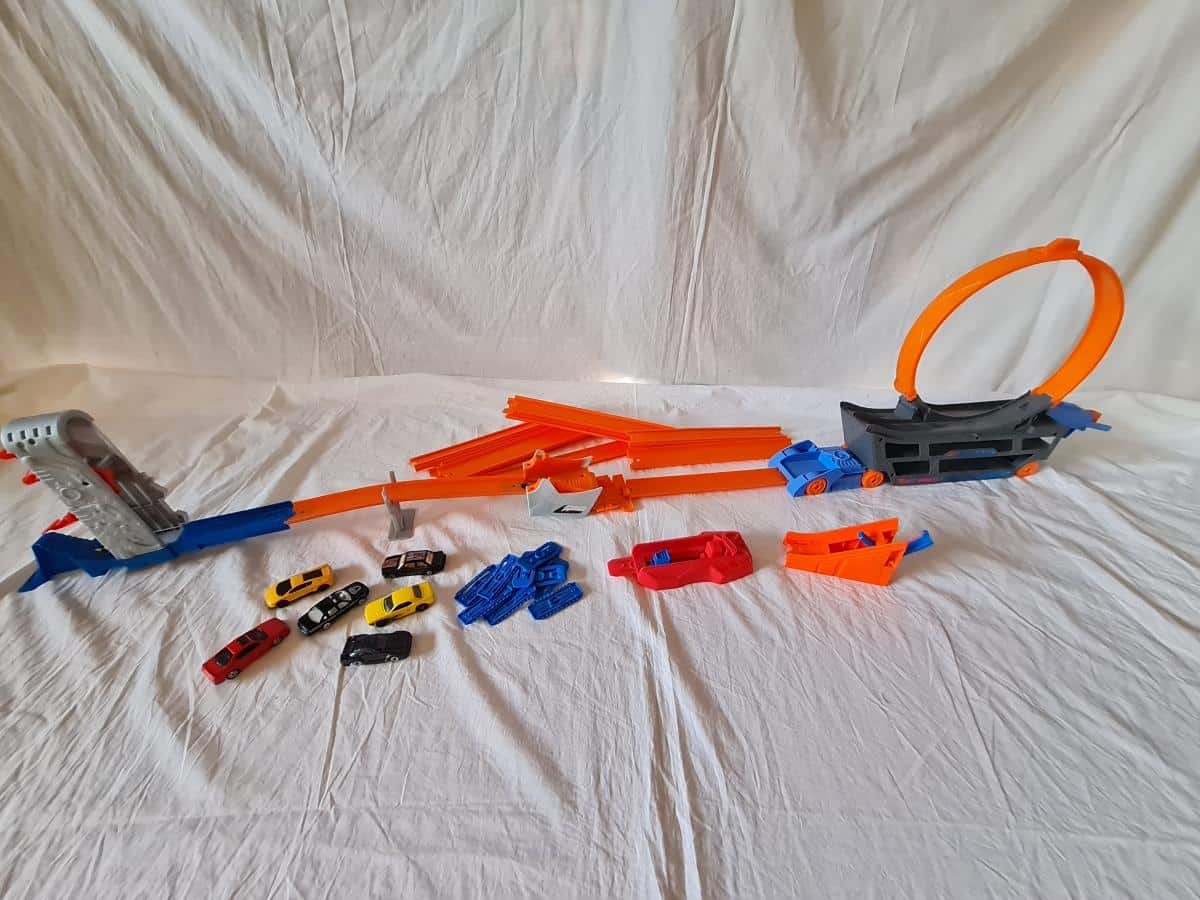 Hot Wheels Truck & Track Set