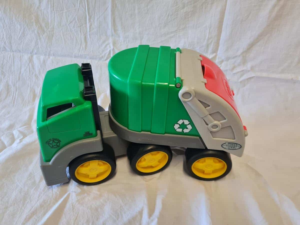 Rugged Riggz Recycle Truck